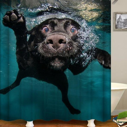 Grappig douchegordijn met zwemmende hond